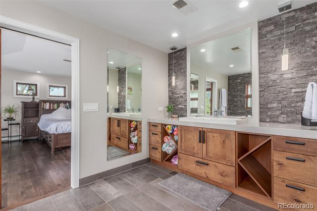 5727 Colorow Drive