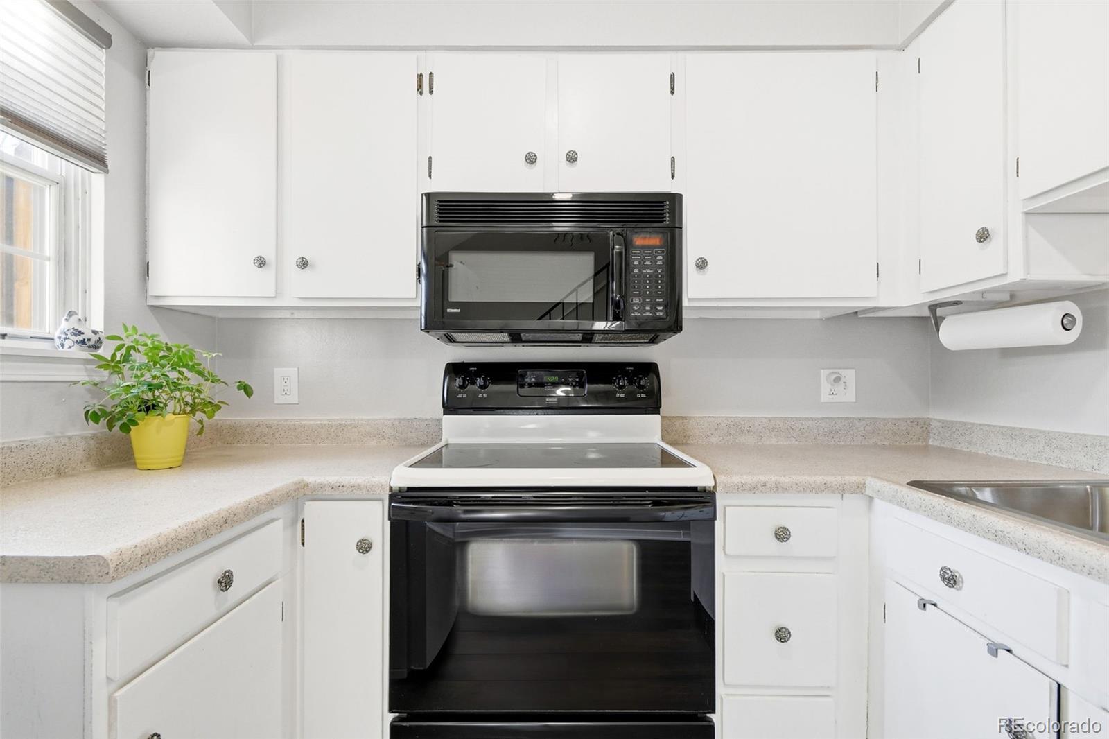 9368 W Ontario Drive