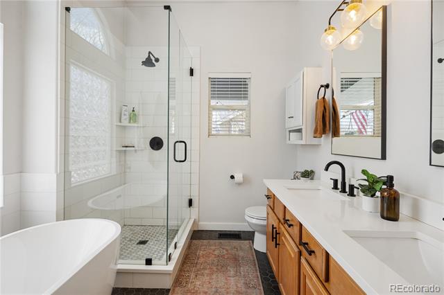 5935 E 129th Place