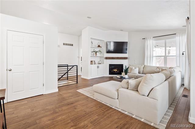 5935 E 129th Place