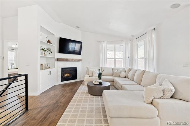 5935 E 129th Place