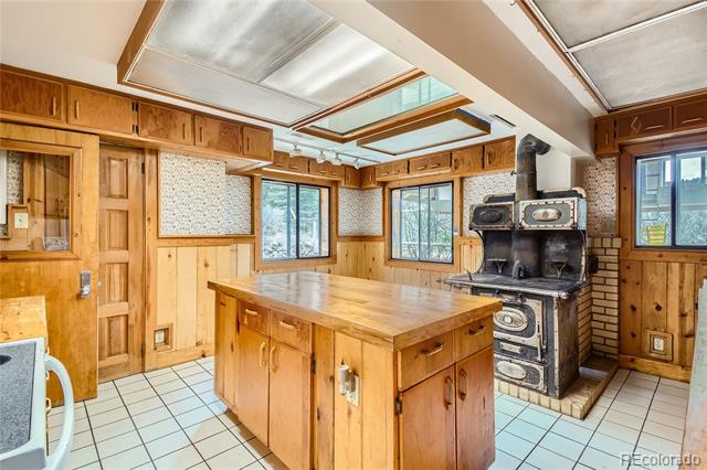 577 Golden Gate Drive