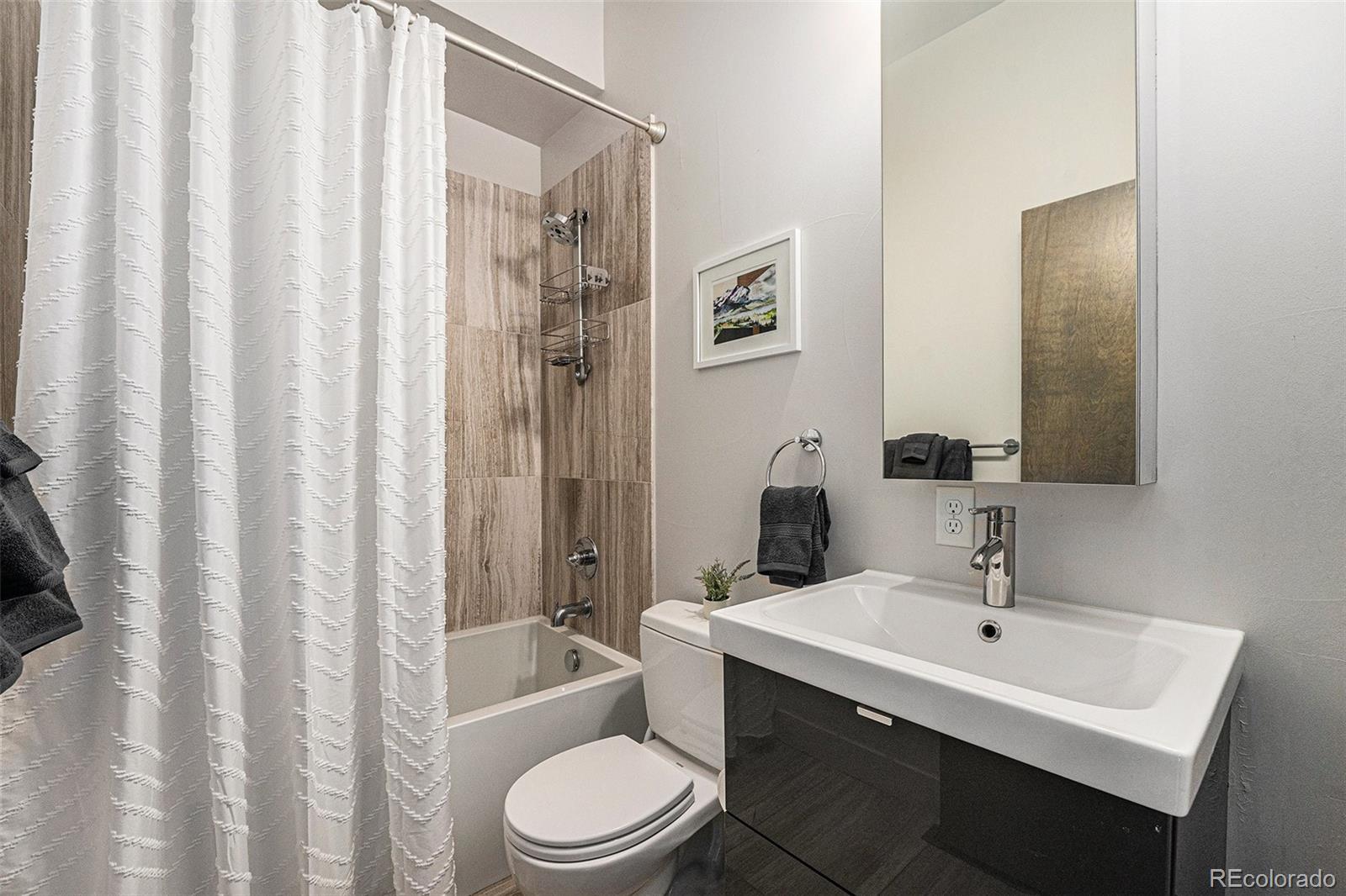 2103 W 32nd Avenue Unit: 10
