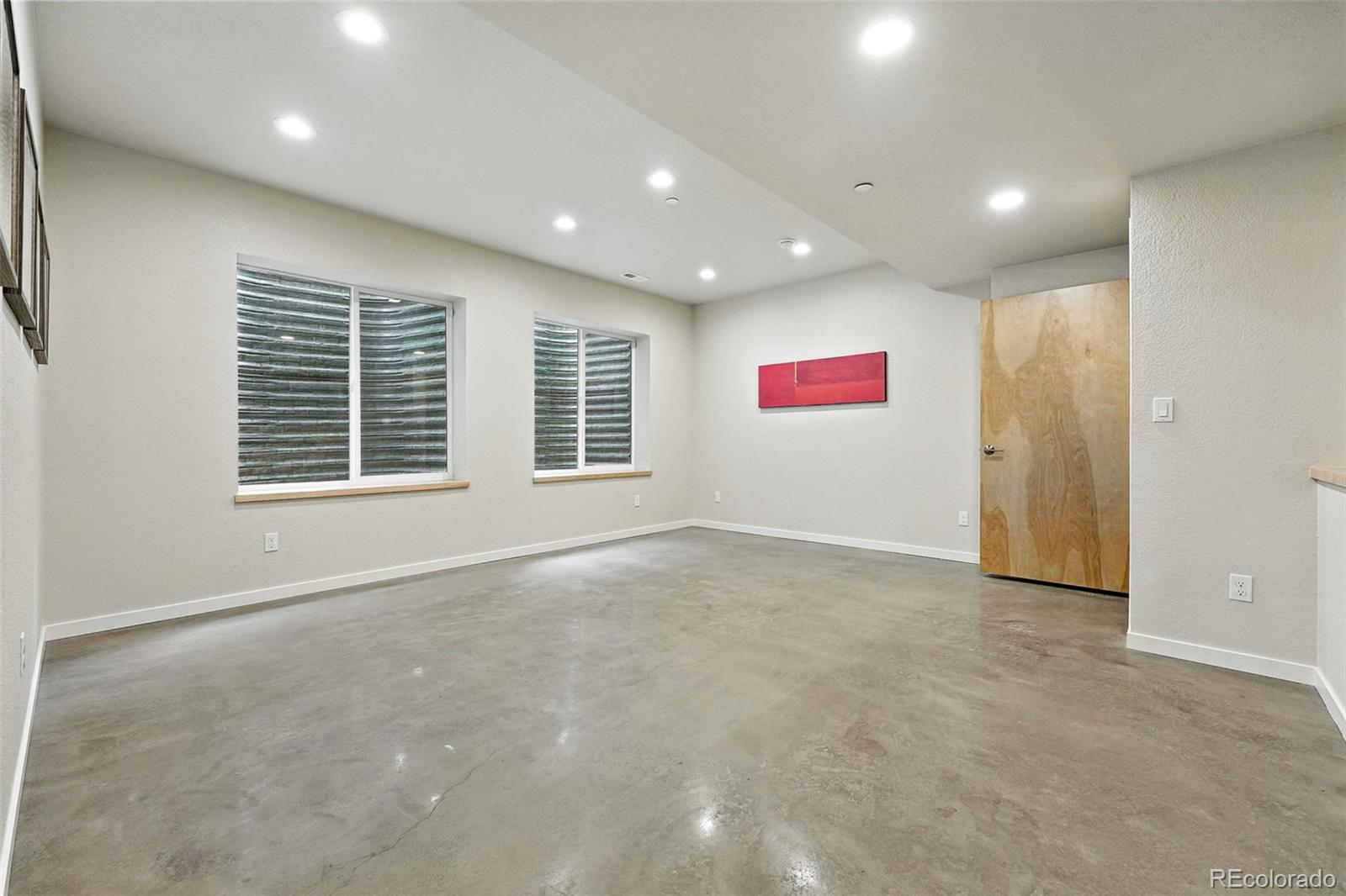 1376 Snowberry Lane