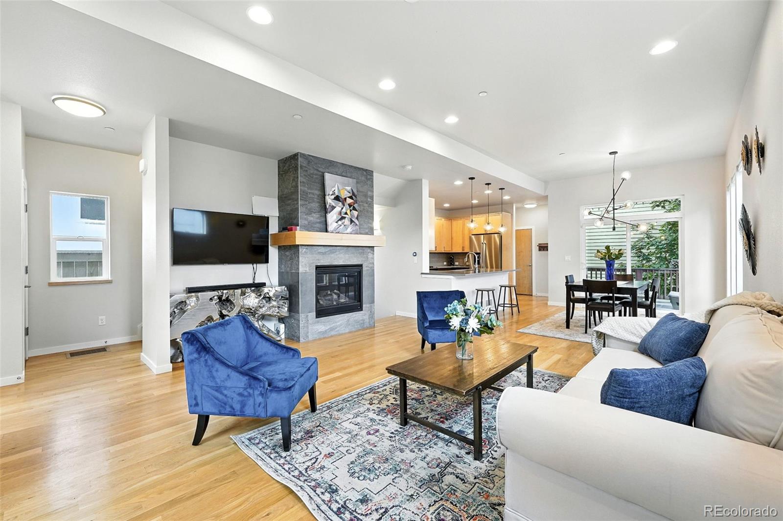 1376 Snowberry Lane