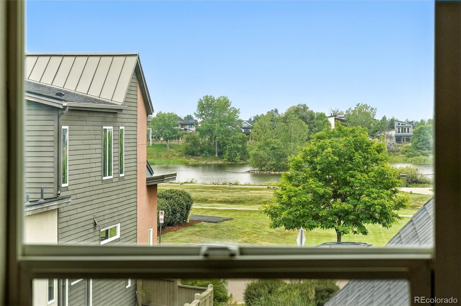 1376 Snowberry Lane