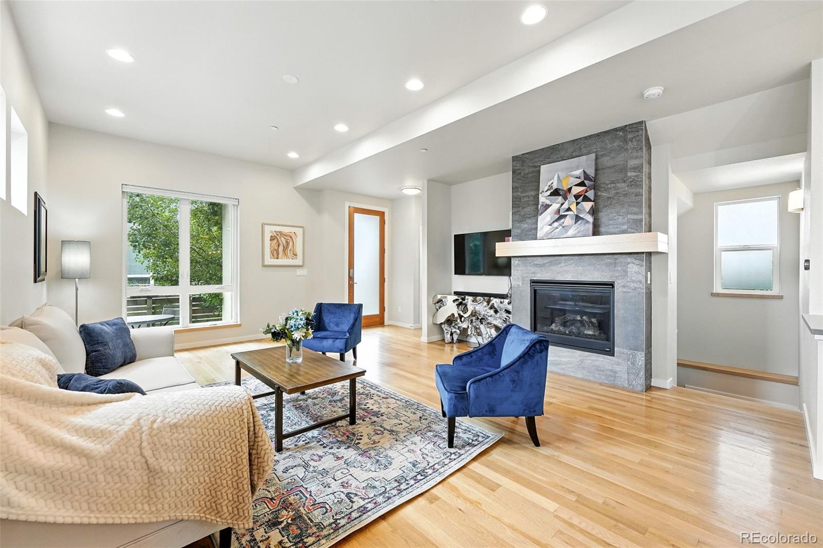 1376 Snowberry Lane