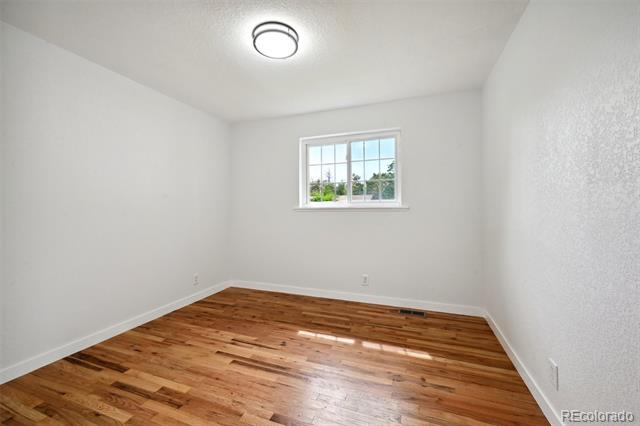 923 W 100th Place