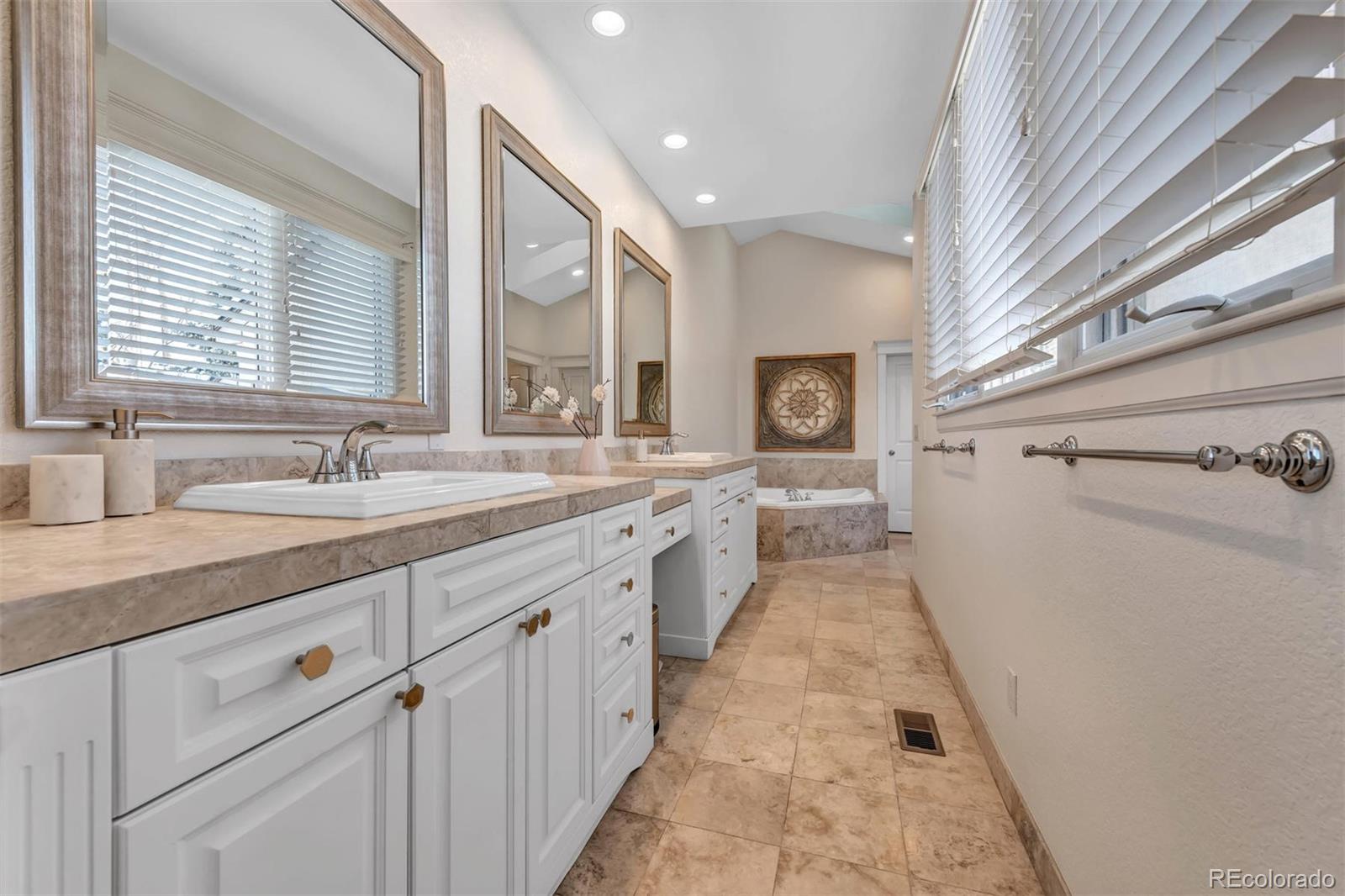 423 S Humboldt Street