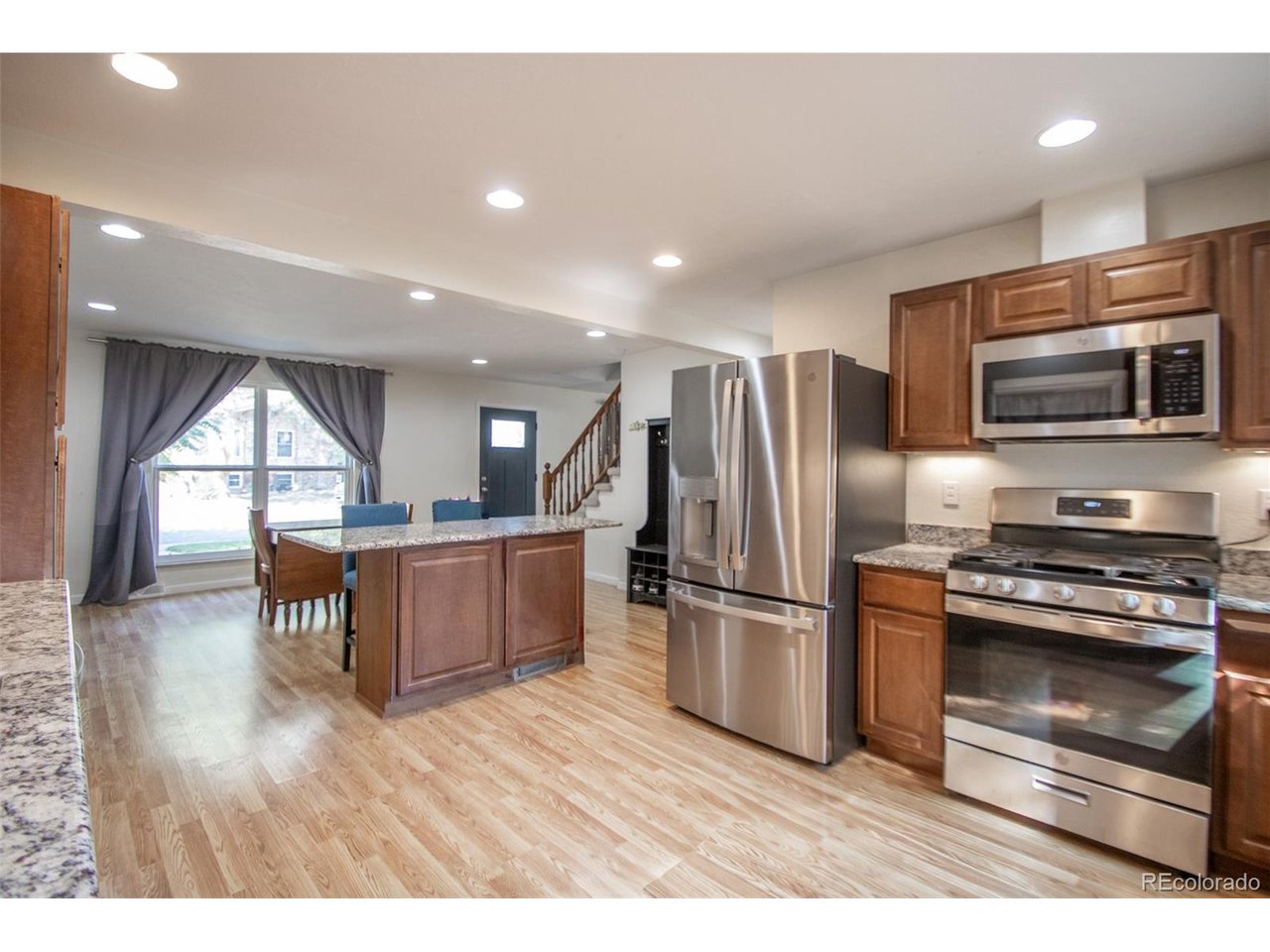 328 S 24th Ave