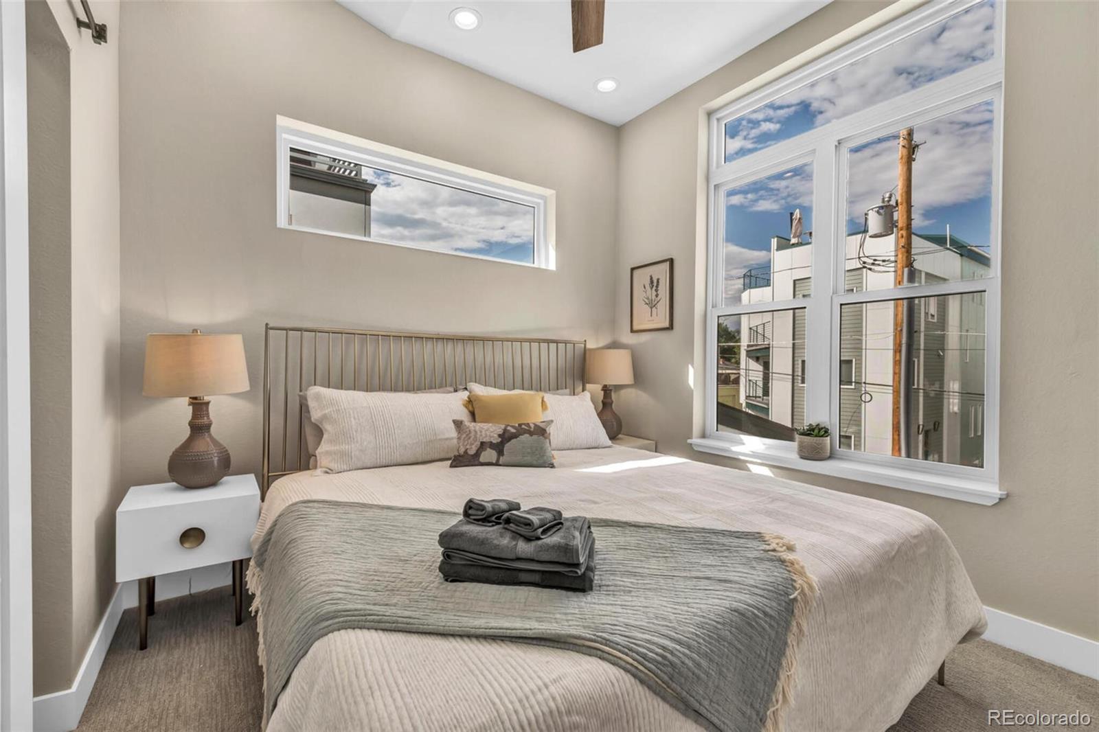 3219 W 19th Avenue Unit: 4