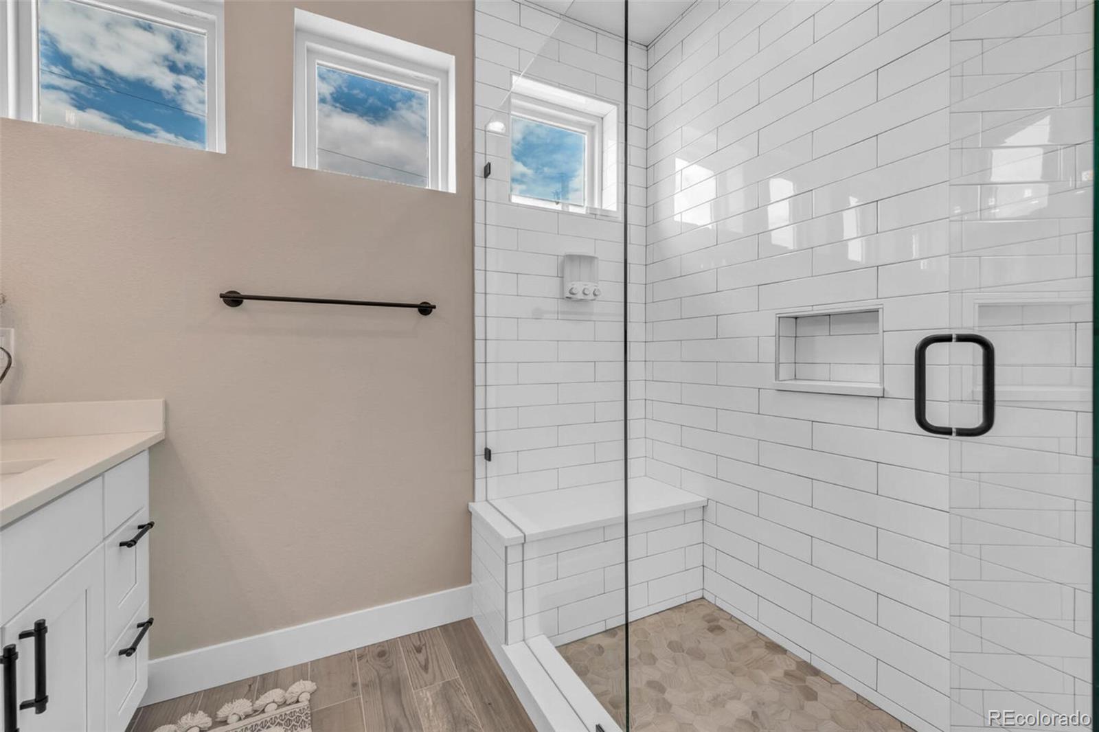 3219 W 19th Avenue Unit: 4