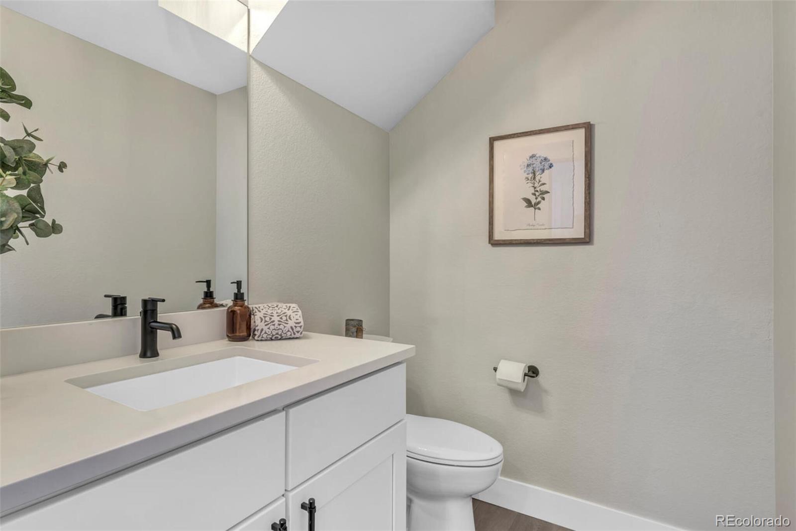 3219 W 19th Avenue Unit: 4