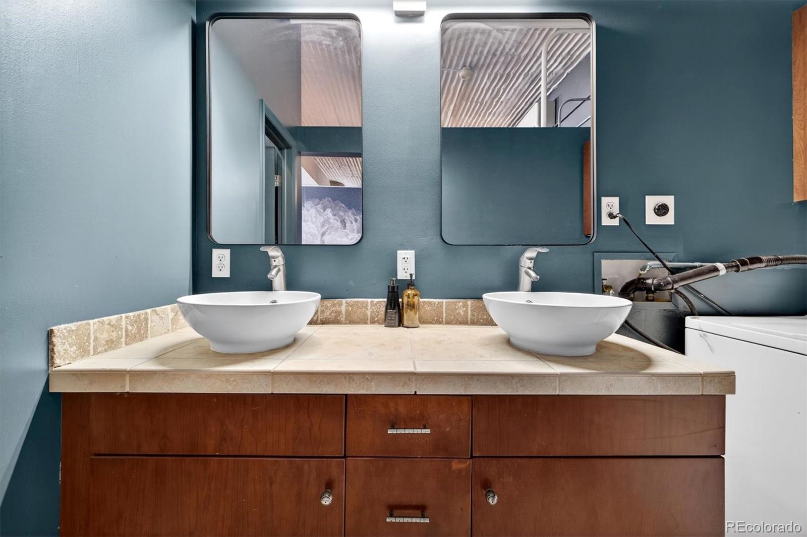 2261 Blake Street Unit: 4F