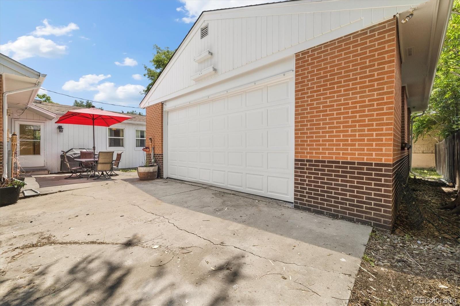 1760 W 74th Way