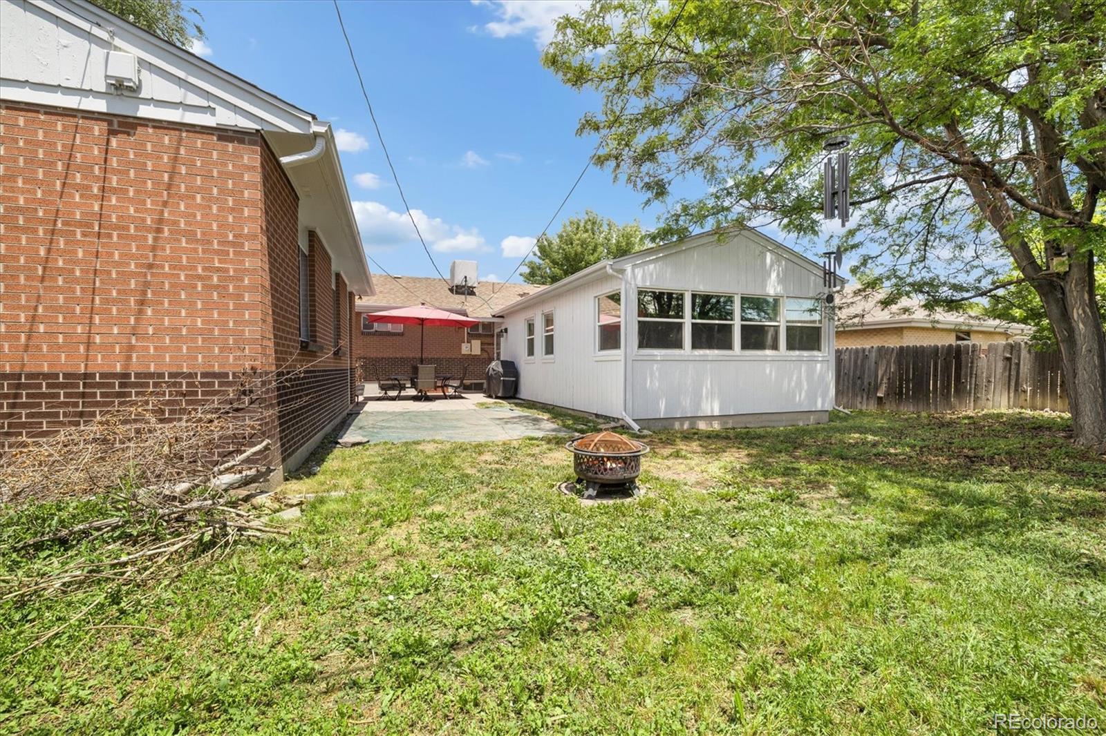 1760 W 74th Way