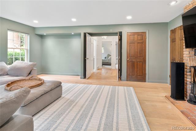 1 Hillside Drive
