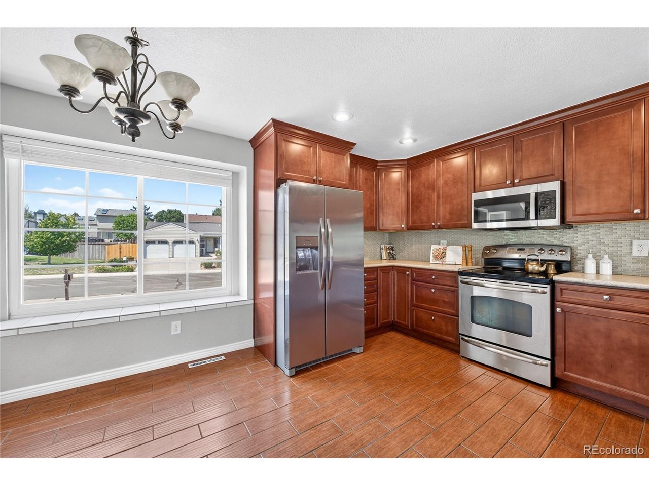 18313 E Crestline Cir