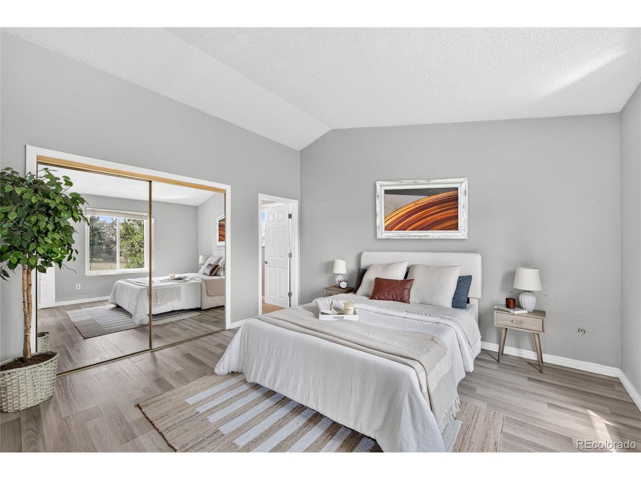 18313 E Crestline Cir