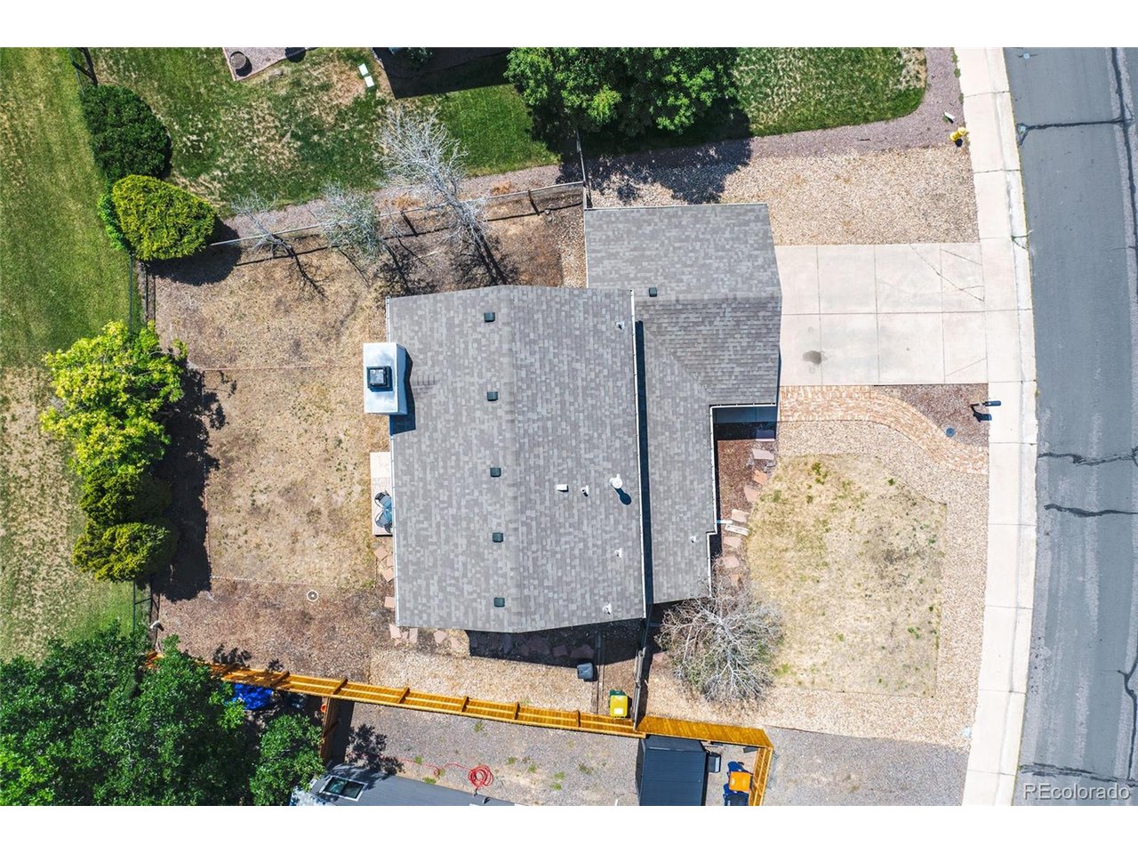 18313 E Crestline Cir