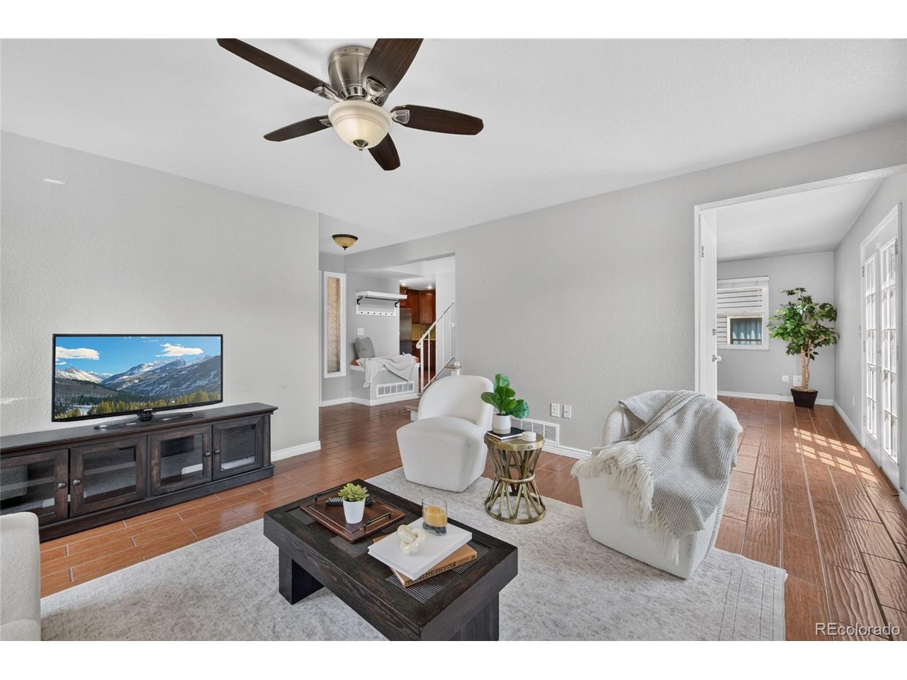 18313 E Crestline Cir