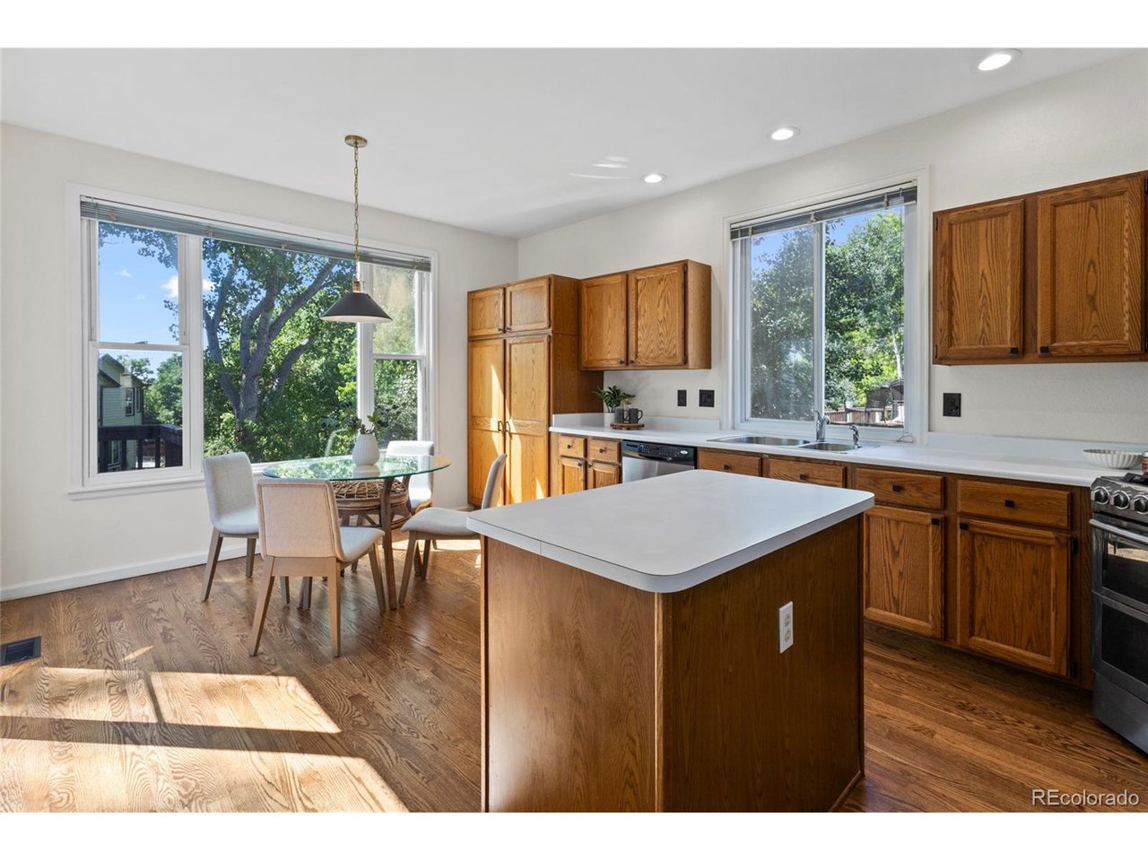 14324 W Wesley Cir