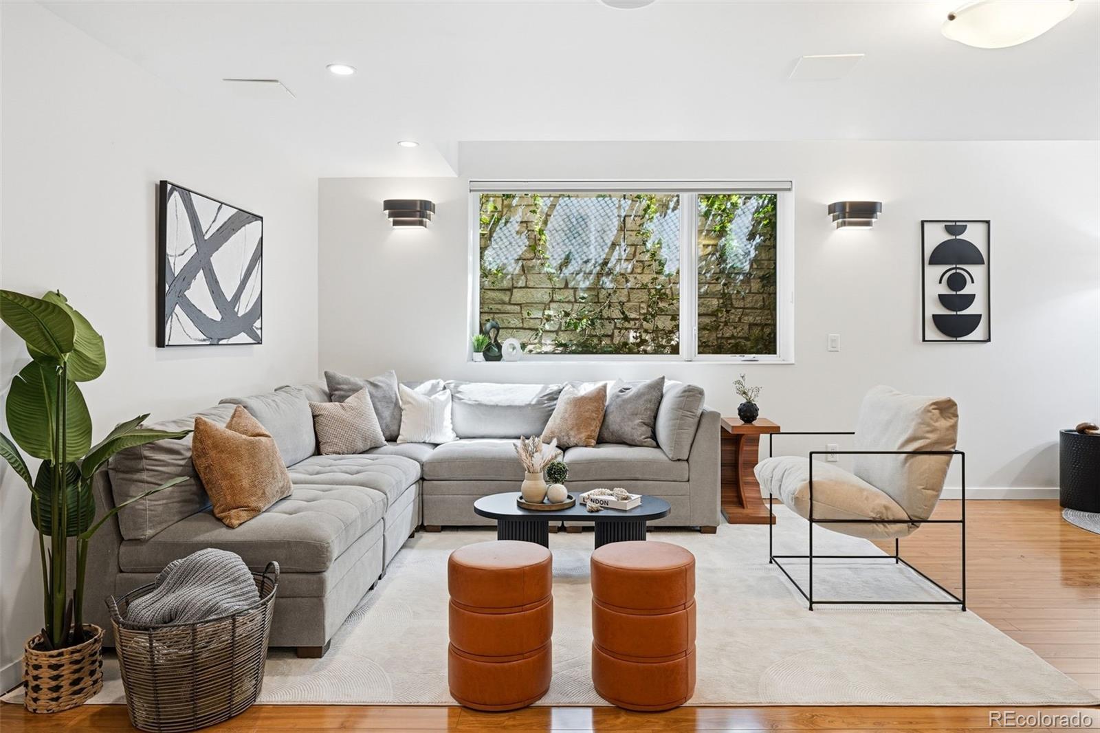 210 S Marion Parkway