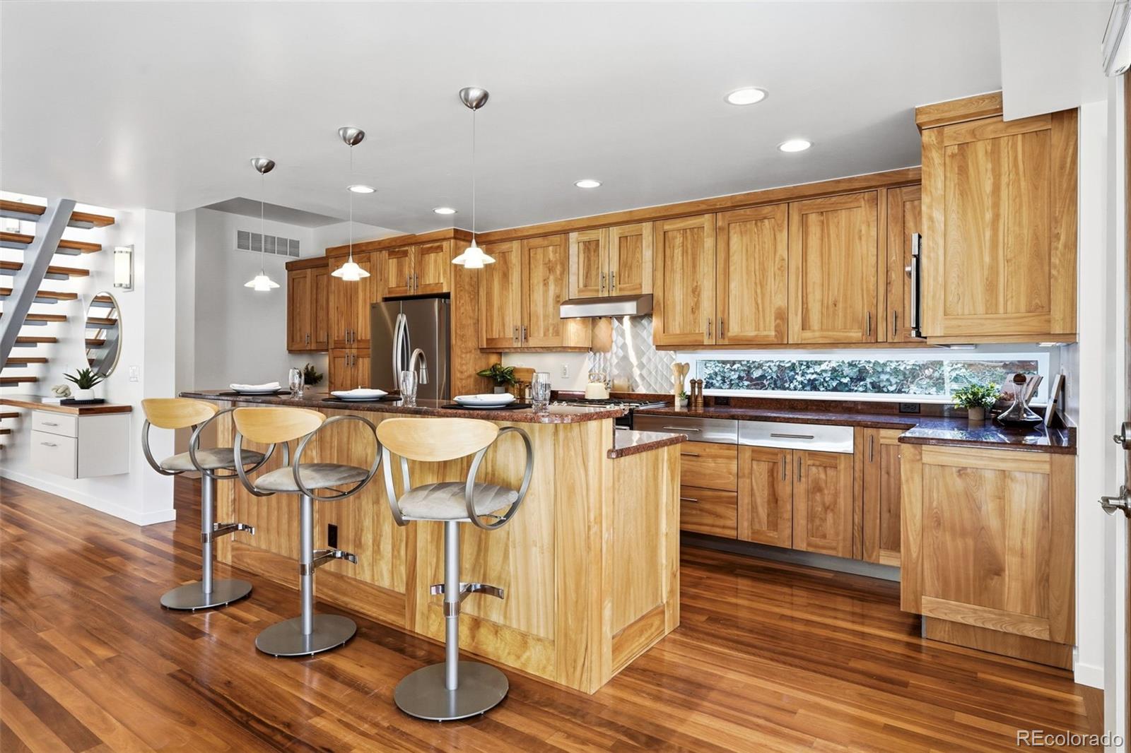 210 S Marion Parkway