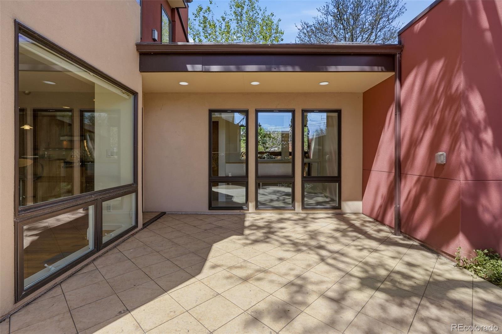 210 S Marion Parkway