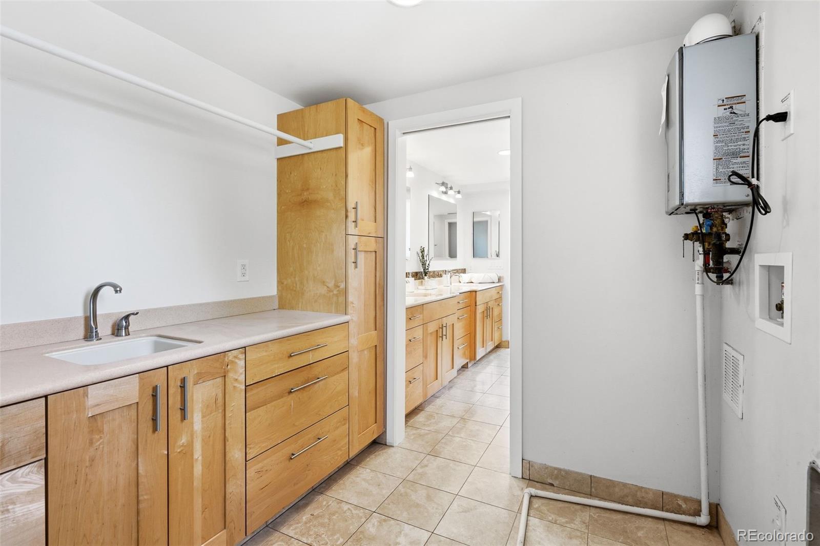 210 S Marion Parkway