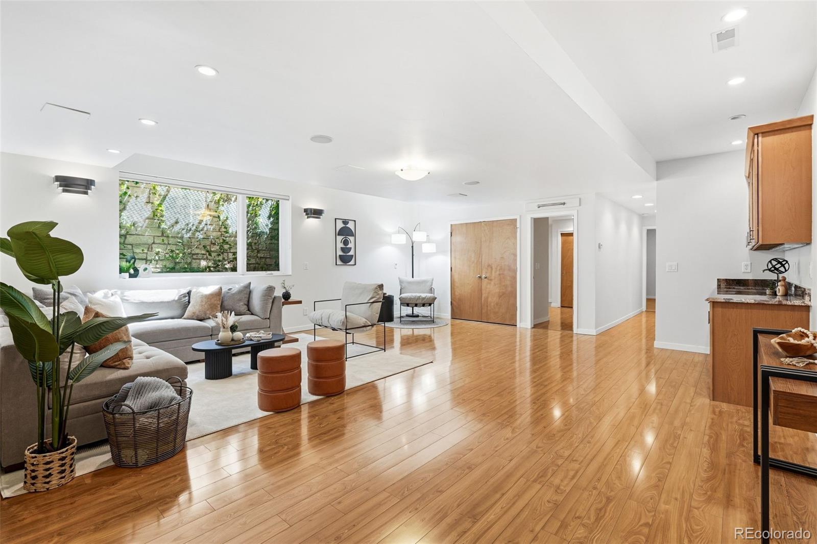 210 S Marion Parkway