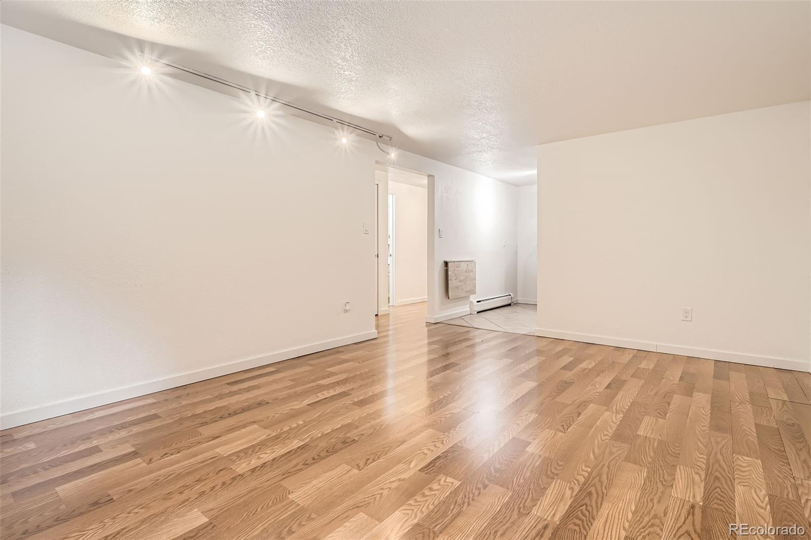 1045 N Clarkson Street Unit: 105