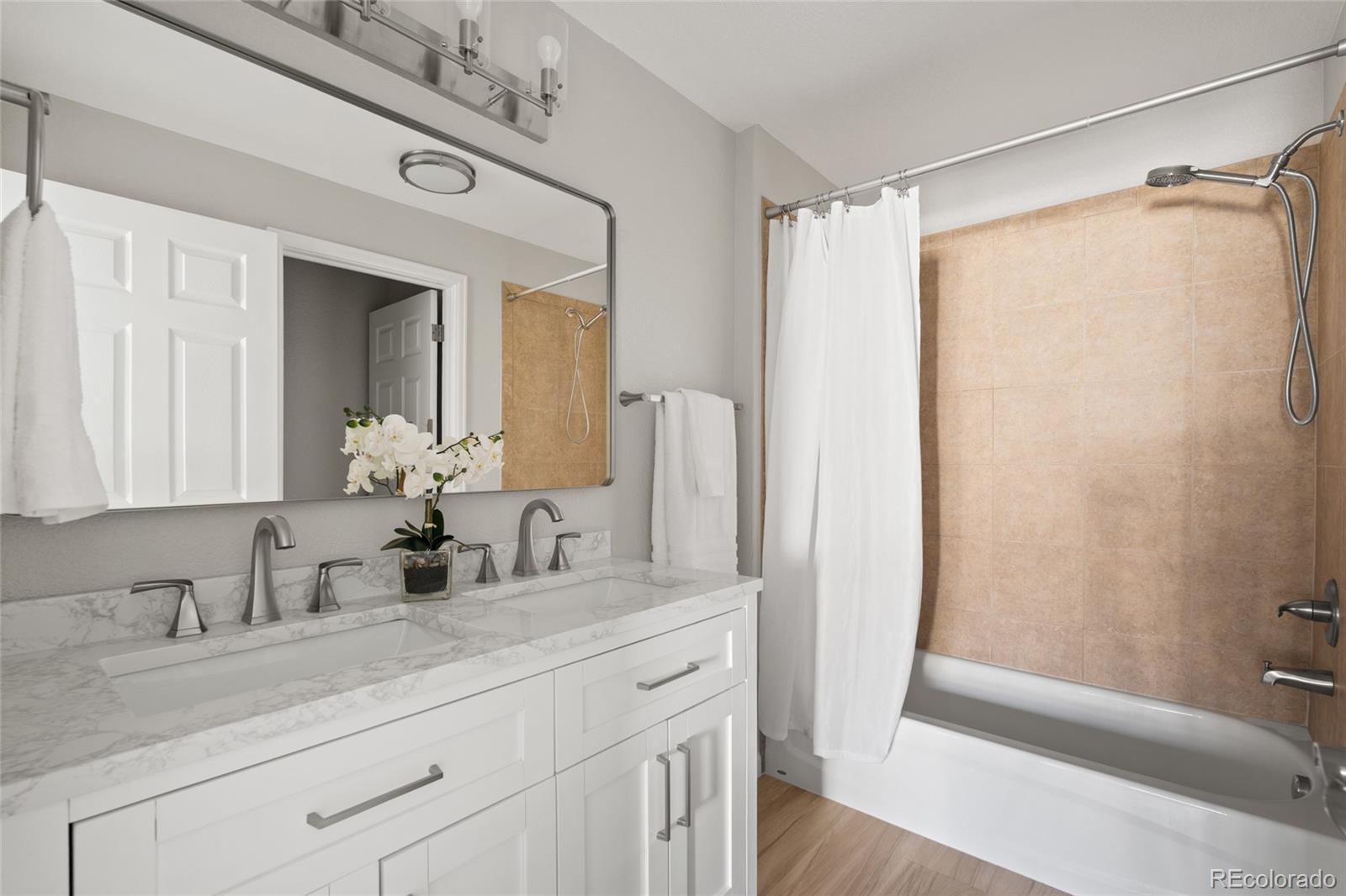 22580 E Ontario Drive Unit: 204