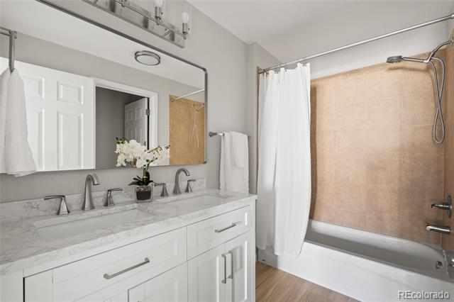 22580 E Ontario Drive Unit: 204