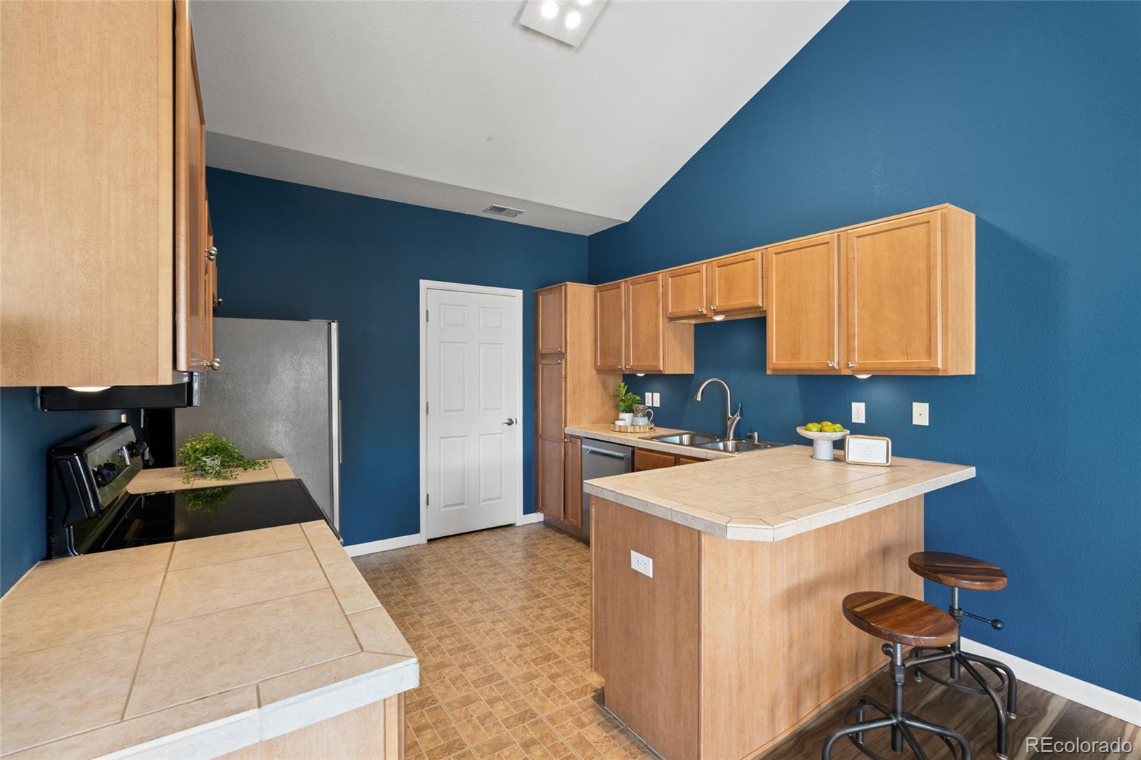 22580 E Ontario Drive Unit: 204