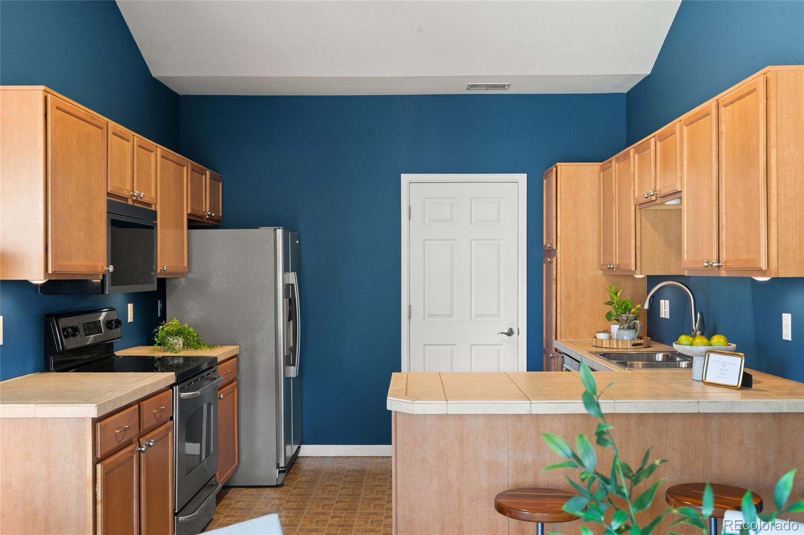 22580 E Ontario Drive Unit: 204
