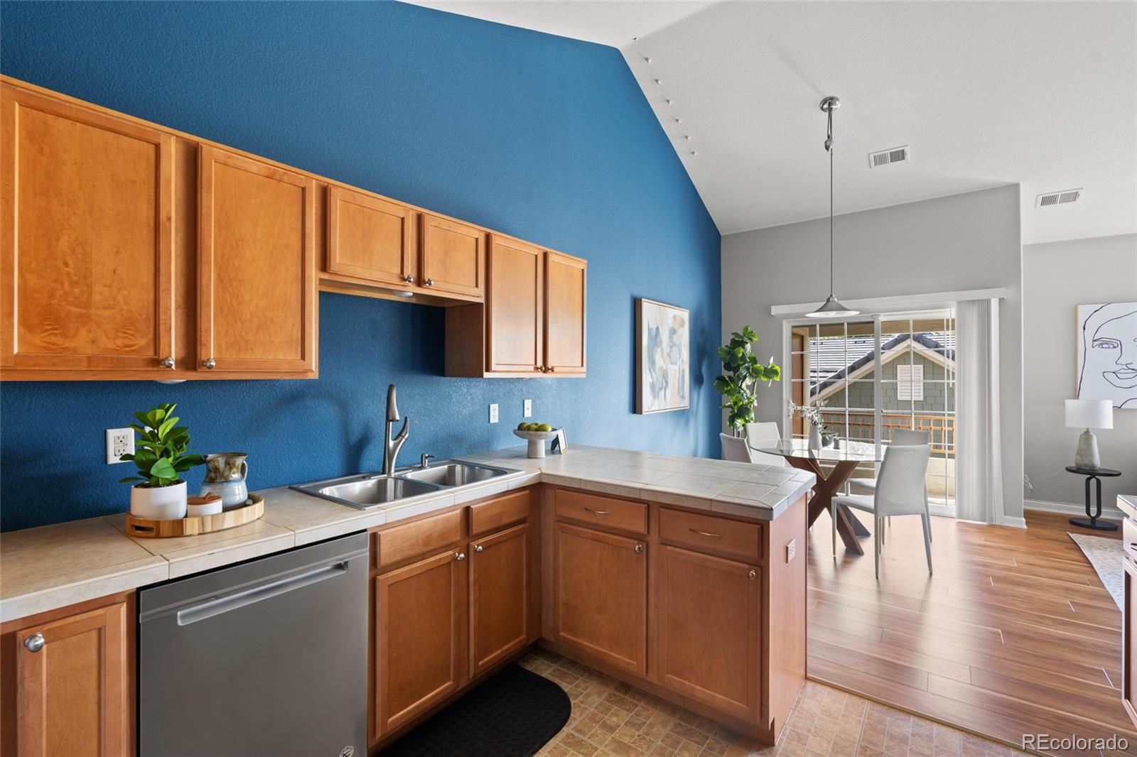 22580 E Ontario Drive Unit: 204