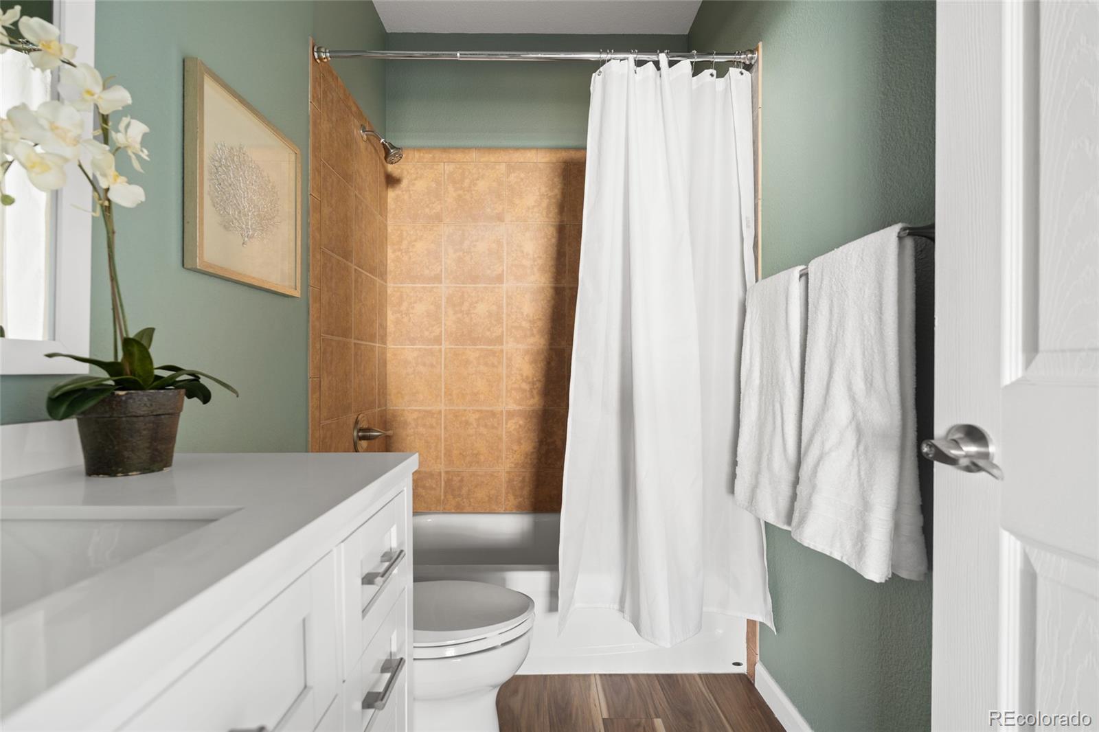 22580 E Ontario Drive Unit: 204