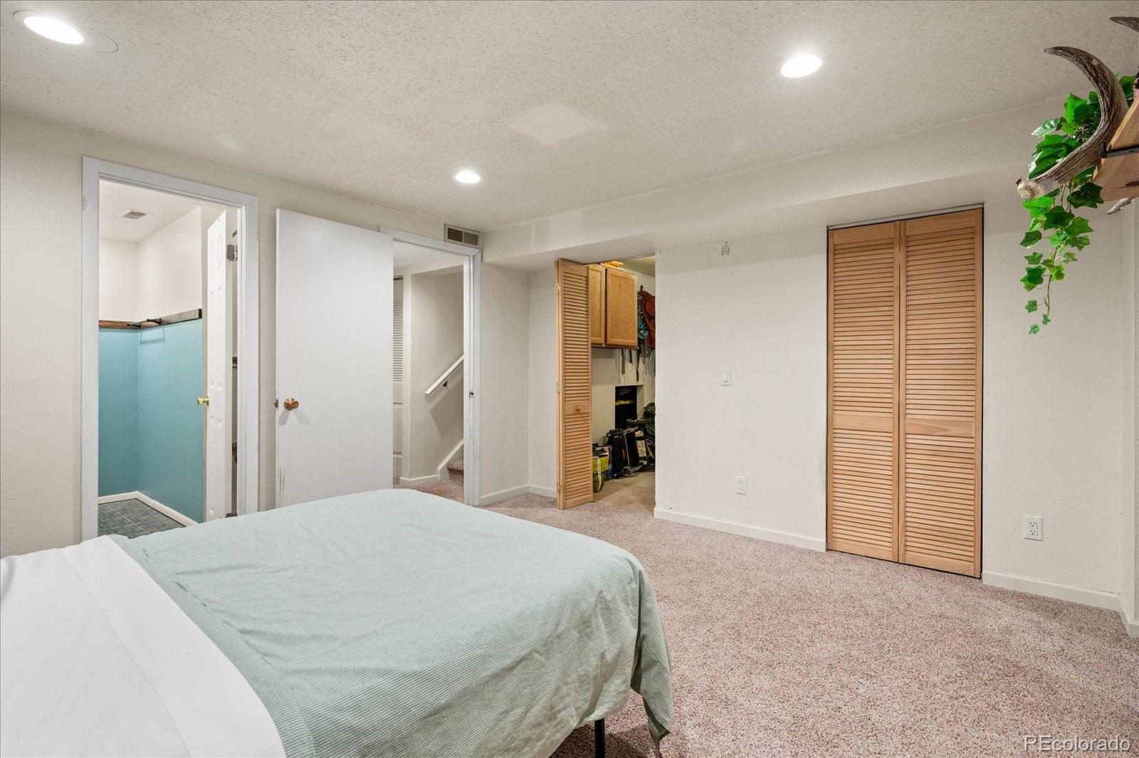 3461 S Ammons Street Unit: 5-5