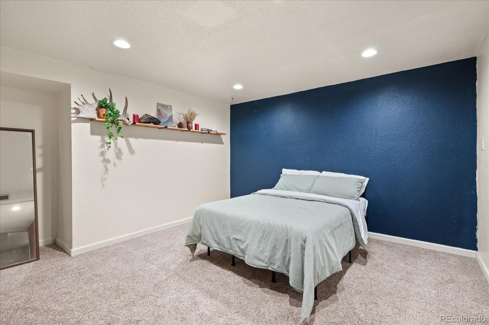 3461 S Ammons Street Unit: 5-5