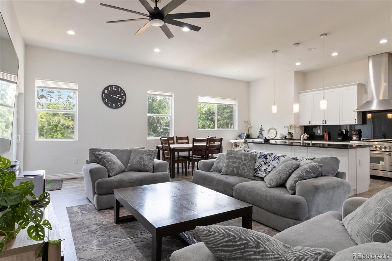 10197 E Mississippi Avenue