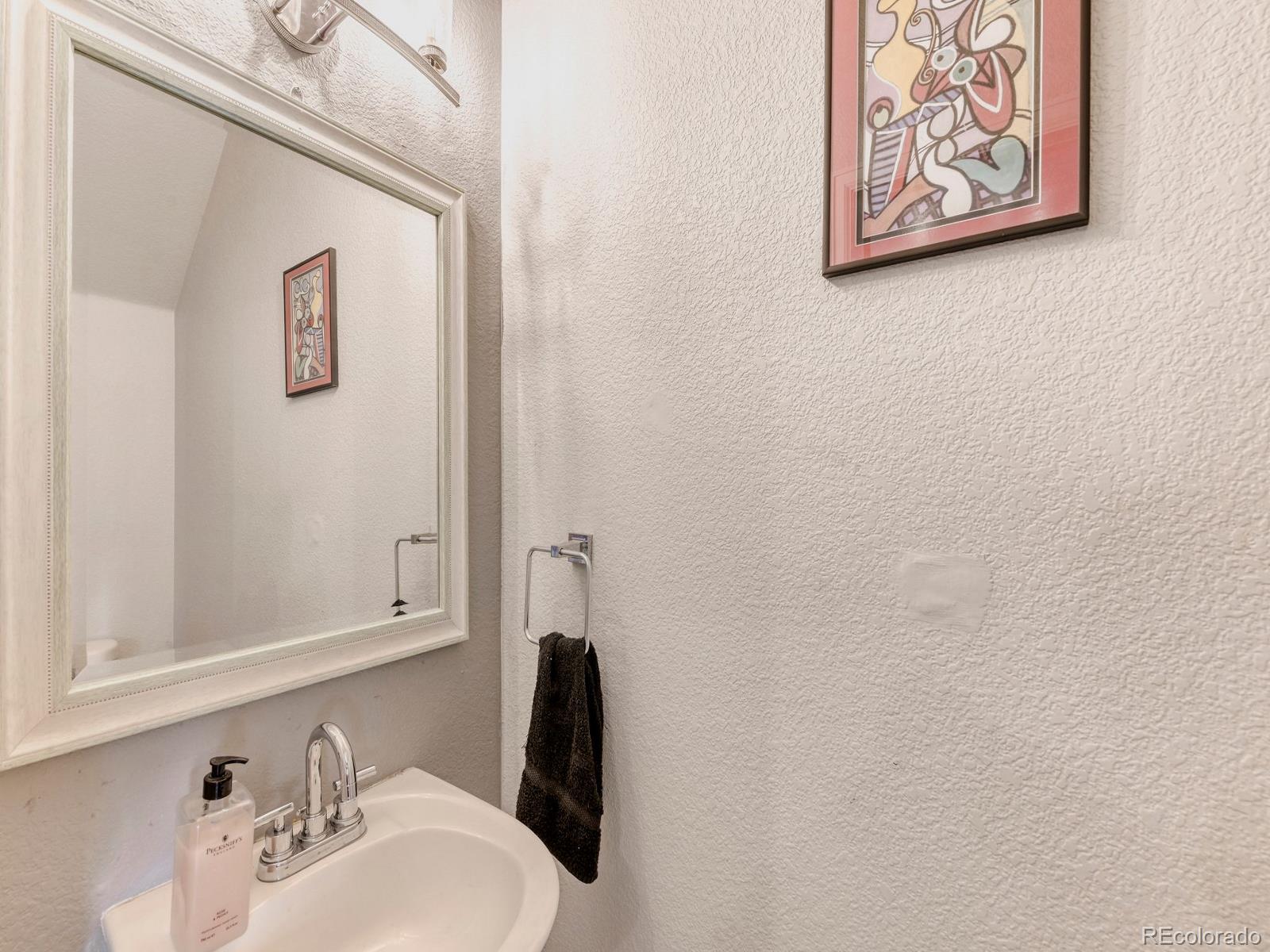 6151 Shamrock Circle