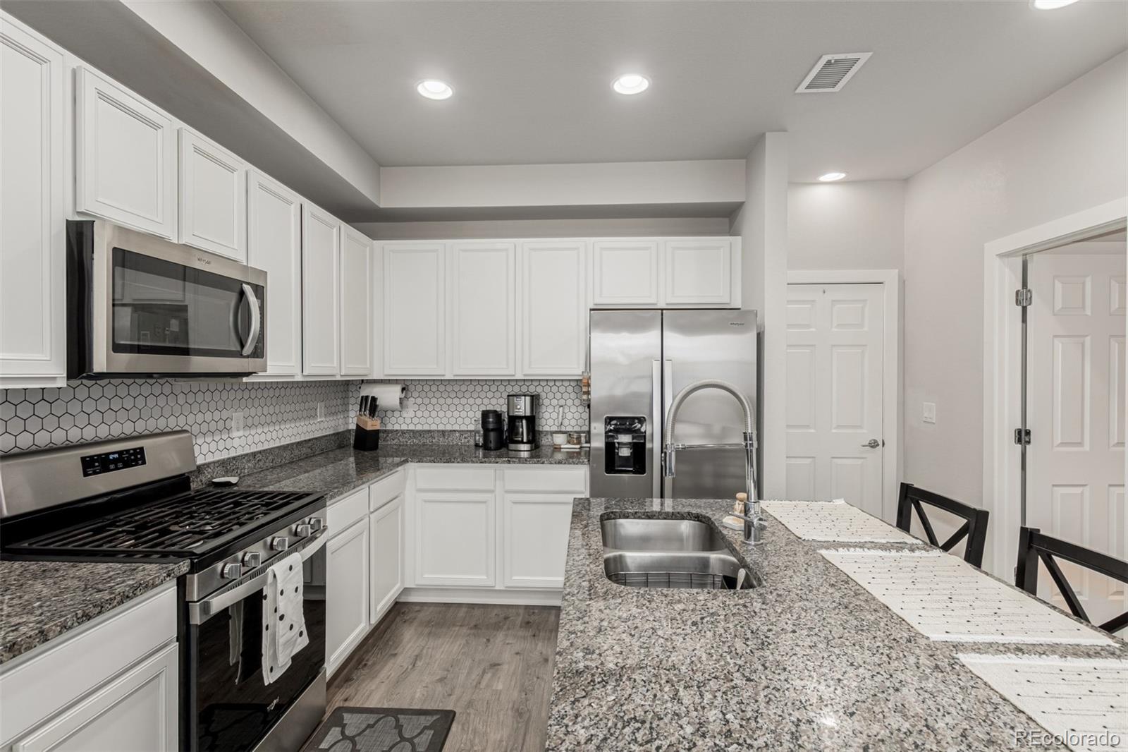 16252 E 47th Place