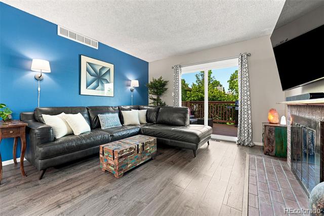 541 W Crestline Circle Unit: 10B1
