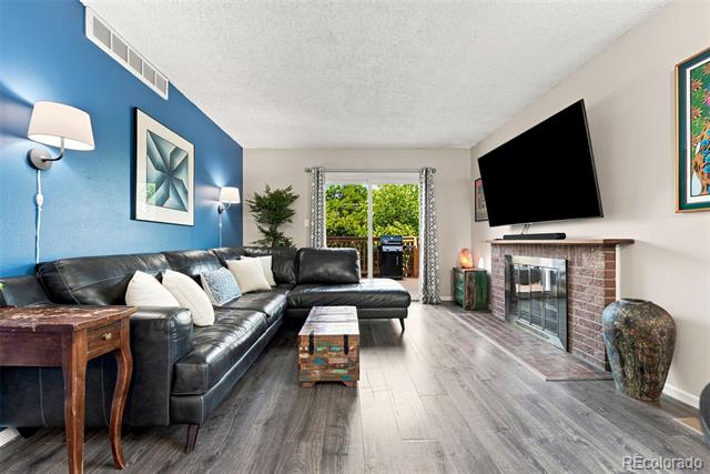 541 W Crestline Circle Unit: 10B1