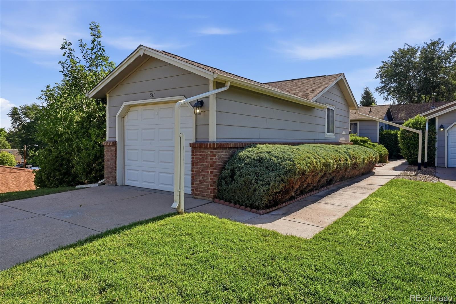 541 W Crestline Circle Unit: 10B1