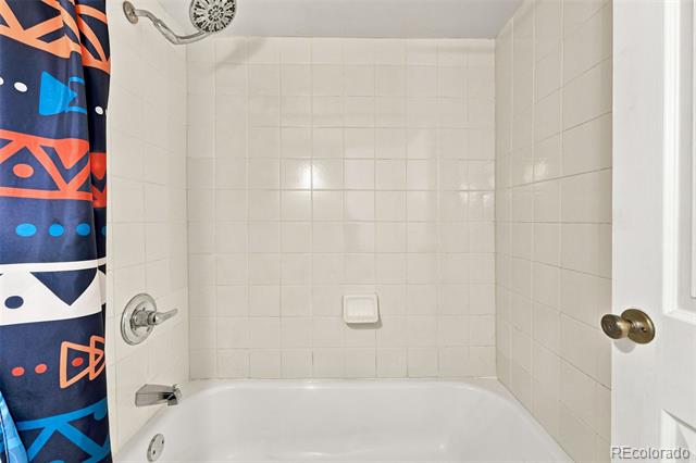 541 W Crestline Circle Unit: 10B1