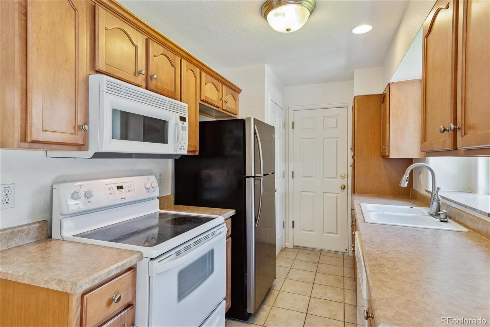 9519 E Iowa Circle