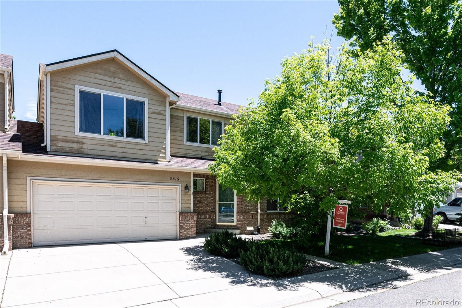 9519 E Iowa Circle