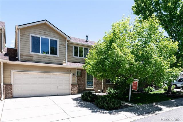 9519 E Iowa Circle